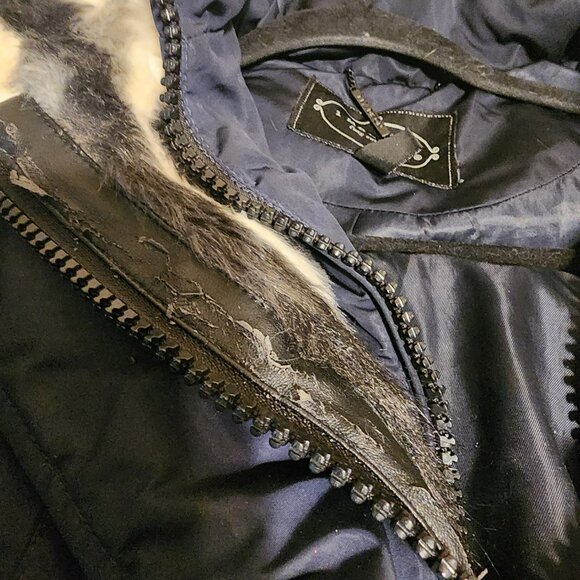 1 Madison Down-Filled Faux Fur Hooded Parka Jacket Navy signs of wear XS - Picture 14 of 16